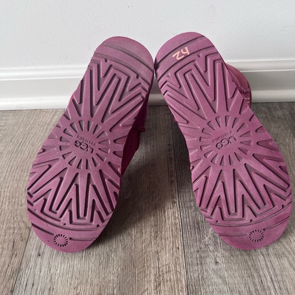 UGG Swarovski Super Sparkly Bling Red Burgundy US 6 / EU 37 - Picture 3 of 8